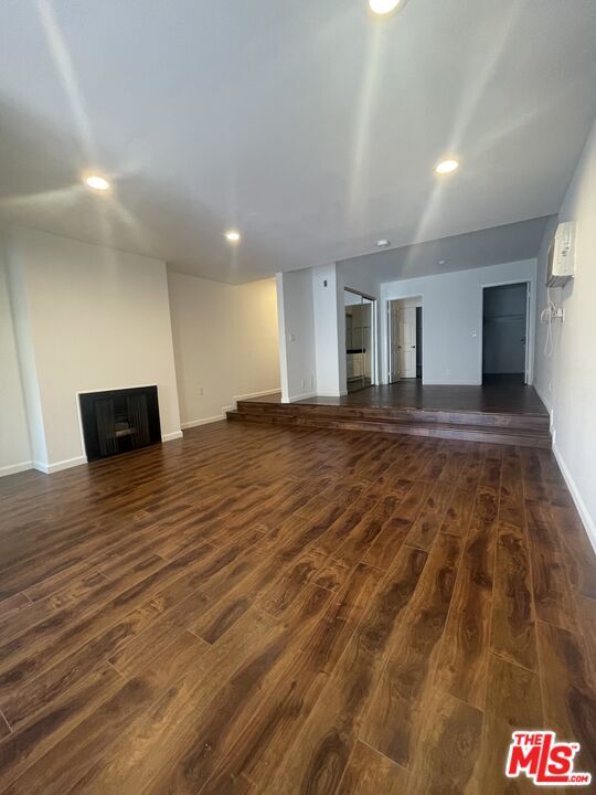 Building Photo - 1337 N Sierra Bonita Ave
