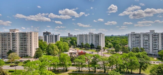 Vue Est depuis le site - Fifeshire Towers