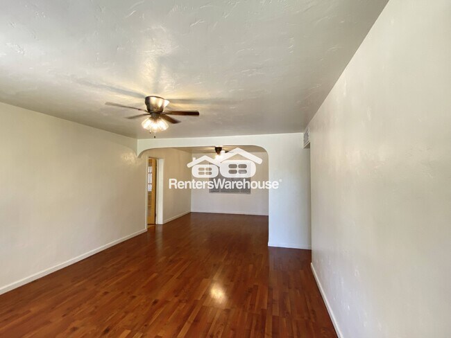 Building Photo - 6140 N 18th Dr
