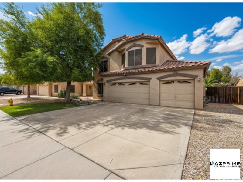 Primary Photo - Unwind in Luxury in this Stunning, Fully furnished 4/3 Peoria House!