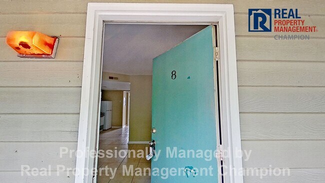 Foto del edificio - Upper Level 1 BD/1 BA Condo Near UNCW