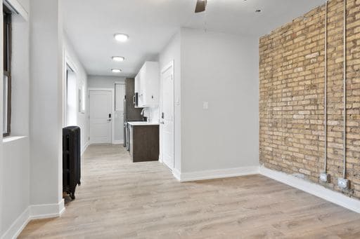 Building Photo - 1653 W Jonquil Terrace