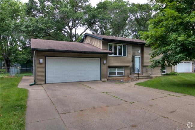 Building Photo - 3138 Comet Ave