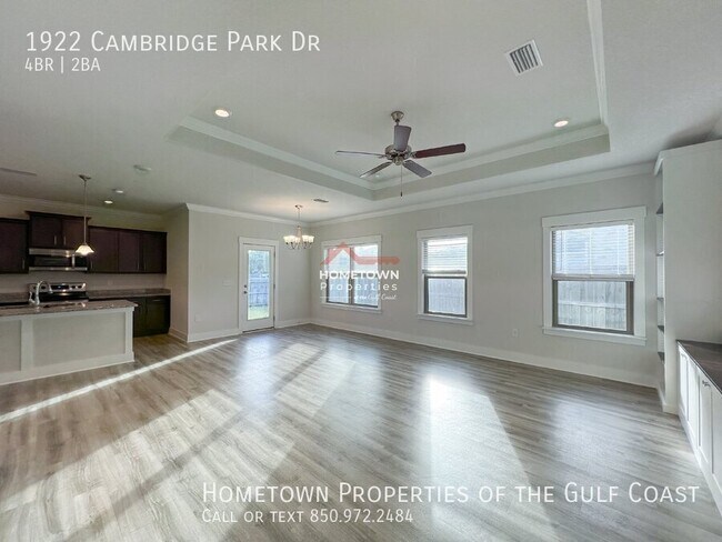 Foto del edificio - Spacious 4-Bedroom Home with Luxury Finish...