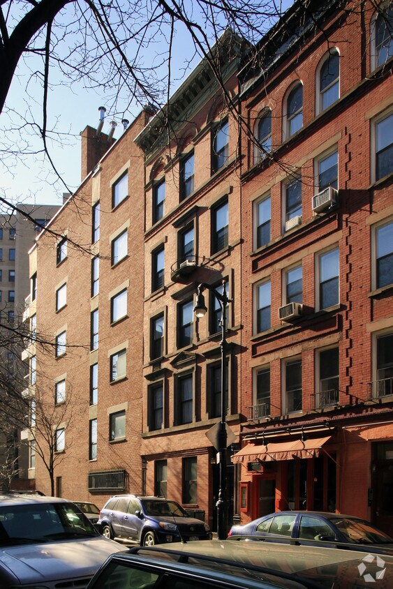 Primary Photo - 19 Bedford St