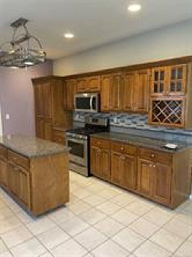 Foto del edificio - Stunning home for lease in Owasso!