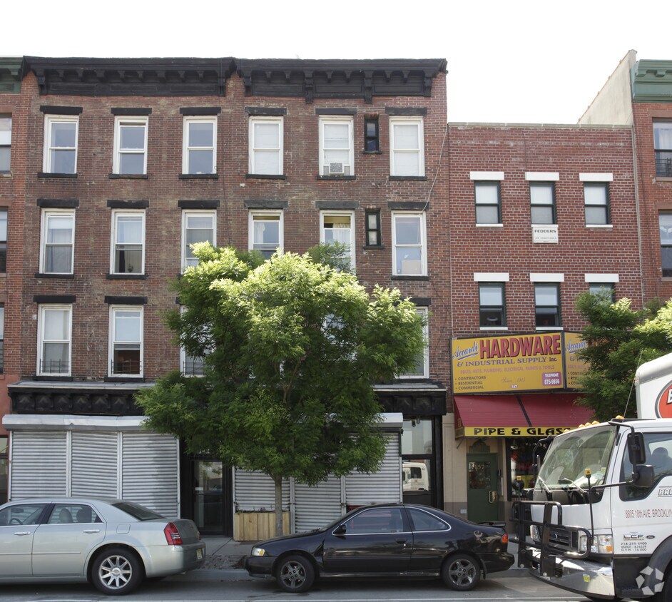 Foto del edificio - 155 Columbia St