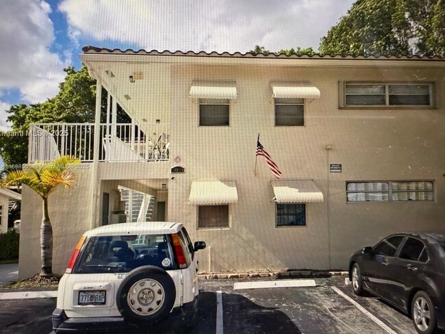 Building Photo - 3031 NE 21st Terrace