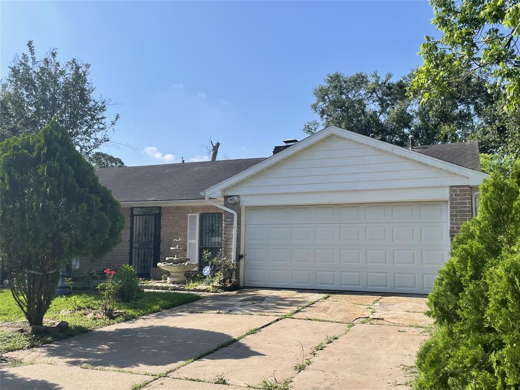 Primary Photo - 10727 Sharpview Dr