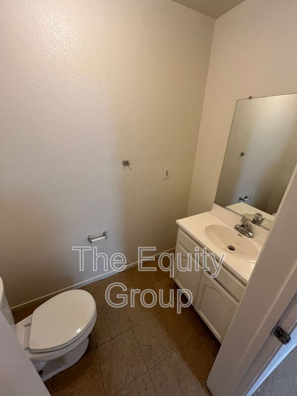 Foto del edificio - 1434 Cottage Pl