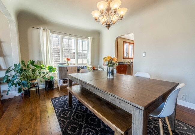 Building Photo - 1258 Lombard St