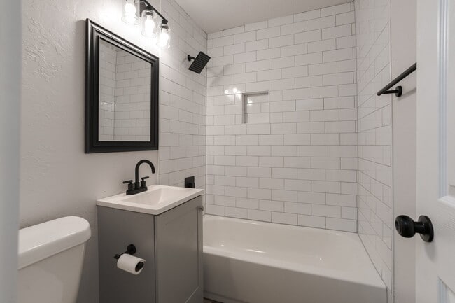 Photo - 600 SW 33rd St House