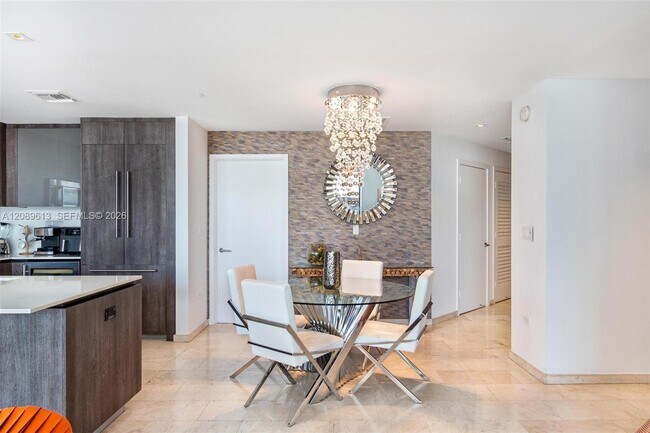 Foto del edificio - 88 SW 7th St