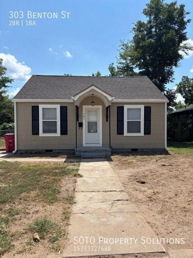 Building Photo - 303 Benton St