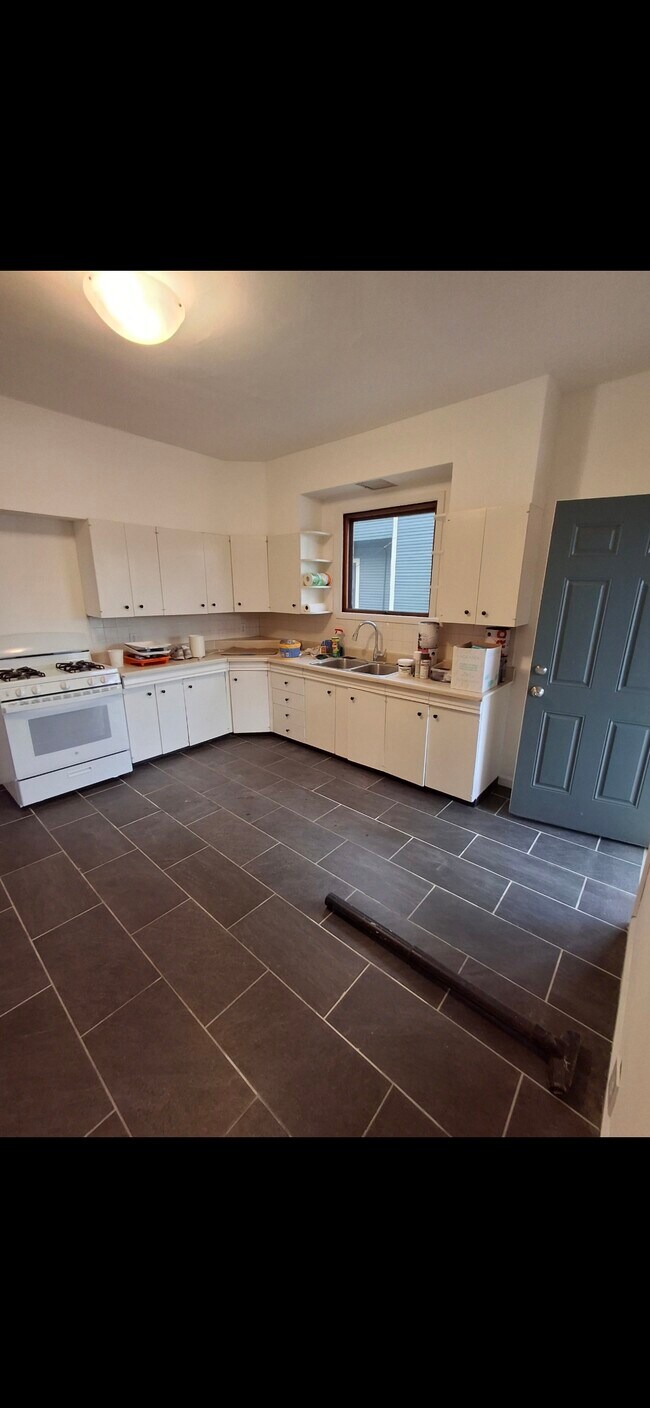 Foto del edificio - 44 Portsmouth Pl NE