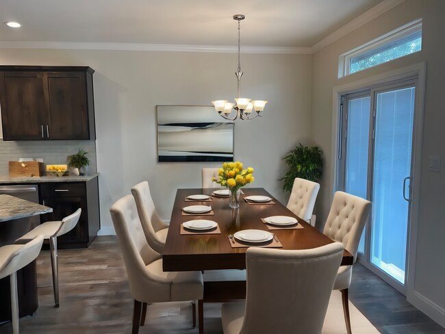 Building Photo - Enjoy the quality construction of this home in Lago Vista lake community!