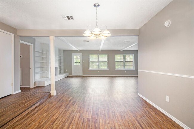 Foto del edificio - 11302 Verlaine Dr