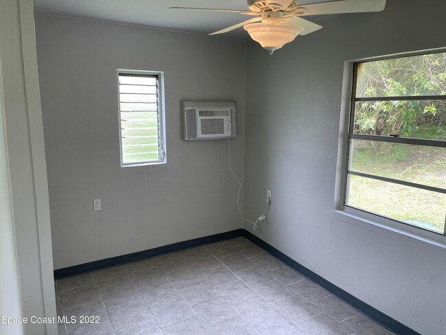 Building Photo - 1628 Sue Dr