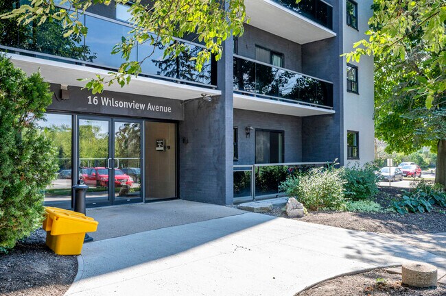 Photo du bâtiment - Treeview Towers