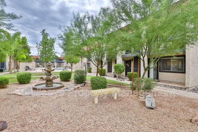 Photo - 700 W University Dr Apartment