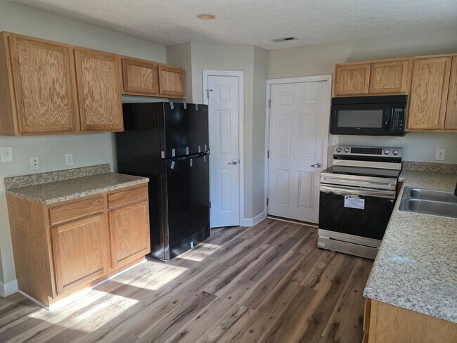 Foto del edificio - Very nice cute little house. 2 bedroom, 1 bath