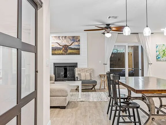 Foto del edificio - 241 S Brevard Ave