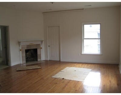 Building Photo - 1235 Middlesex St