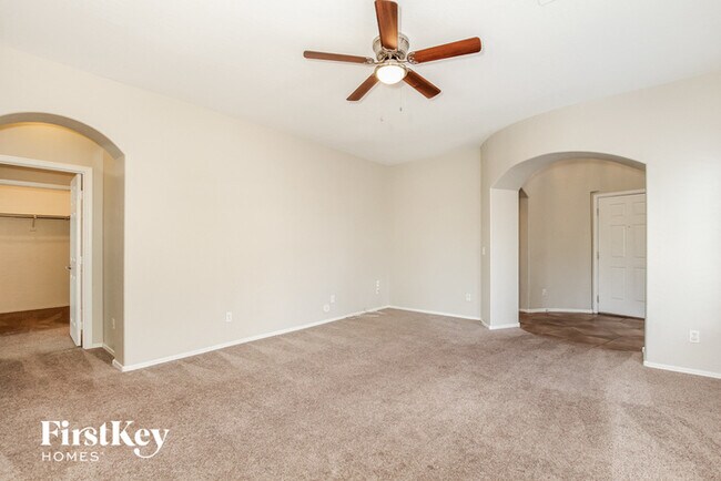 Foto del edificio - 14807 W Wethersfield Rd