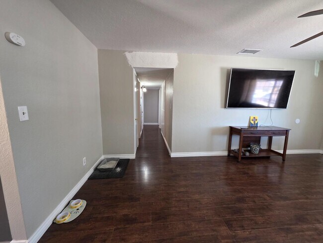 Foto del edificio - 25595 Cheryle St
