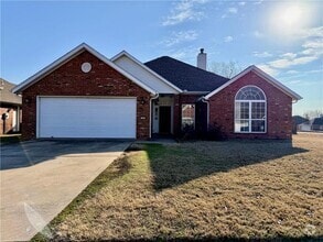 Building Photo - 707 Arcadia Dr