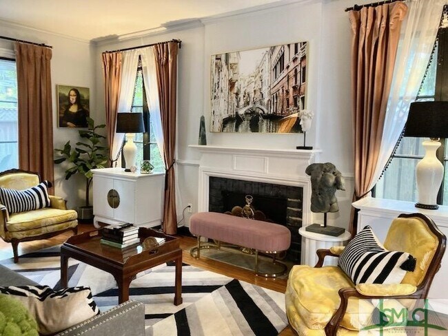 Foto del edificio - 332 E 48th St