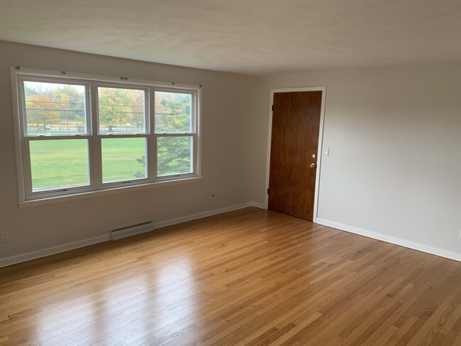 Living room - recently refinished floors throughout - 1246 Westcott St
