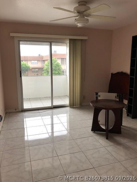 Foto del edificio - 368 Brittany Ave
