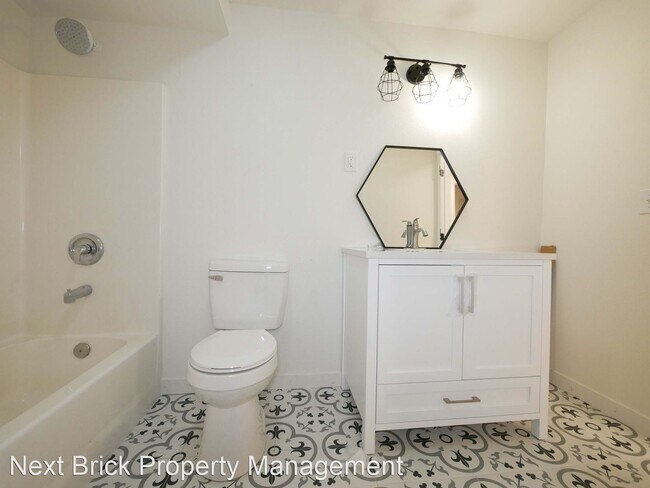 Building Photo - 4 br, 2 bath House - 2401 17th SE