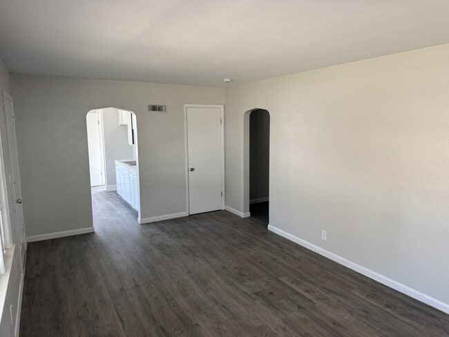 Foto del edificio - 2704 W Garden St