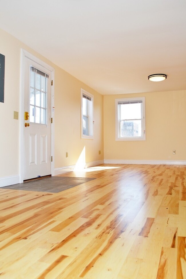 Building Photo - 158 North St