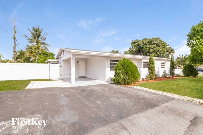 Building Photo - 161 NE 20th St