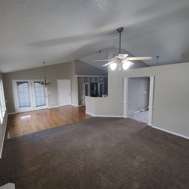 Foto del edificio - 3 Bed/2 Bath House (Upstairs) For Rent in ...