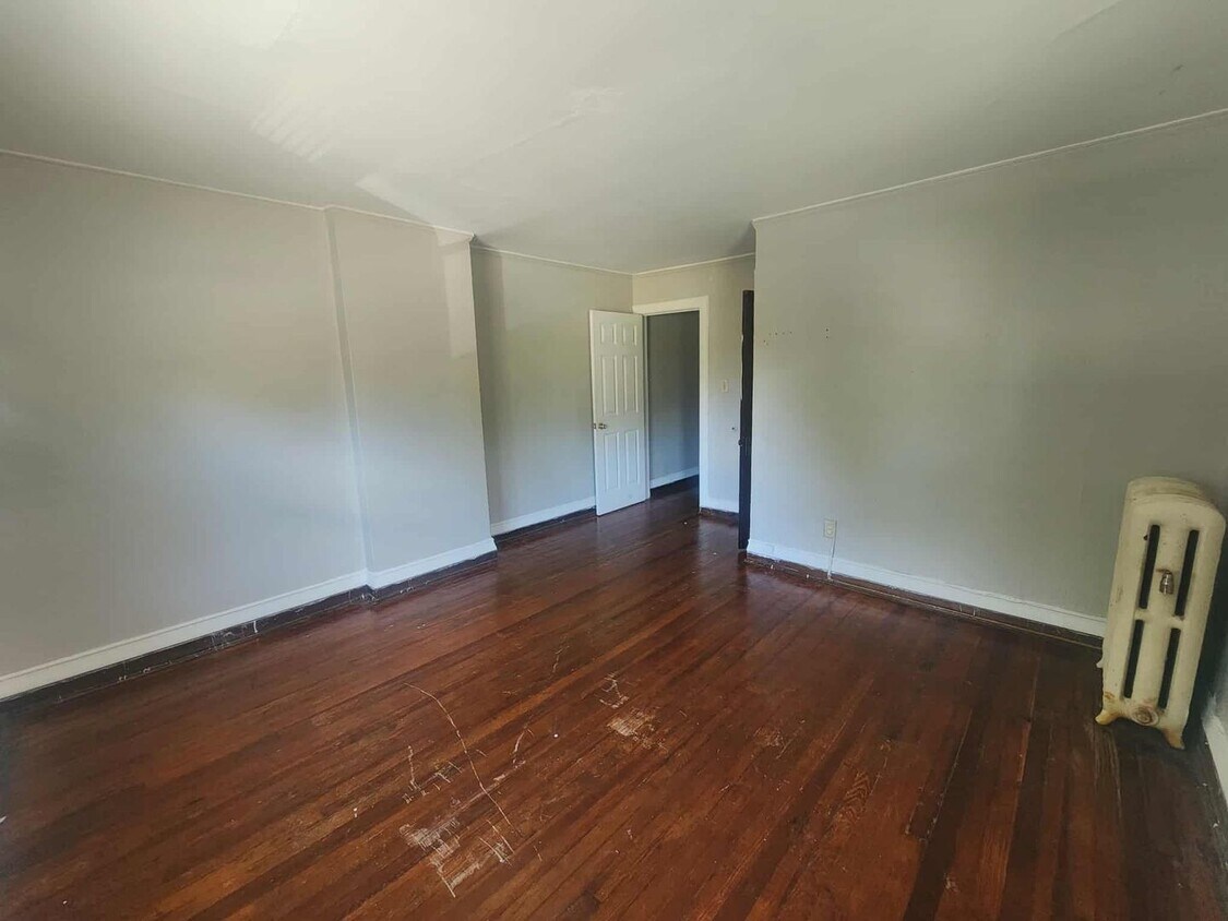 Foto del edificio - 1105-1107 Grafton Ave