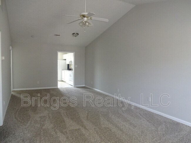 Building Photo - 539 Edgecliff Ln