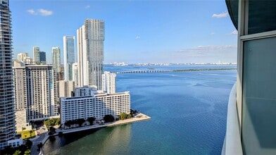 Building Photo - 1900 N Bayshore Dr