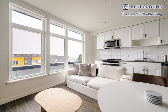 Foto del edificio - 1000 E Yesler Wy