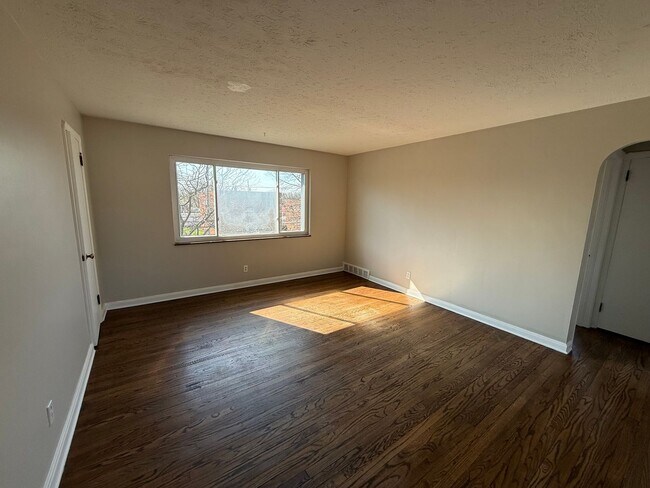 Foto del edificio - 4101 Ridge Rd