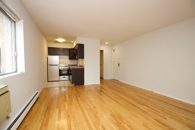 6825 N Sheridan Rd Unit 703 - 4