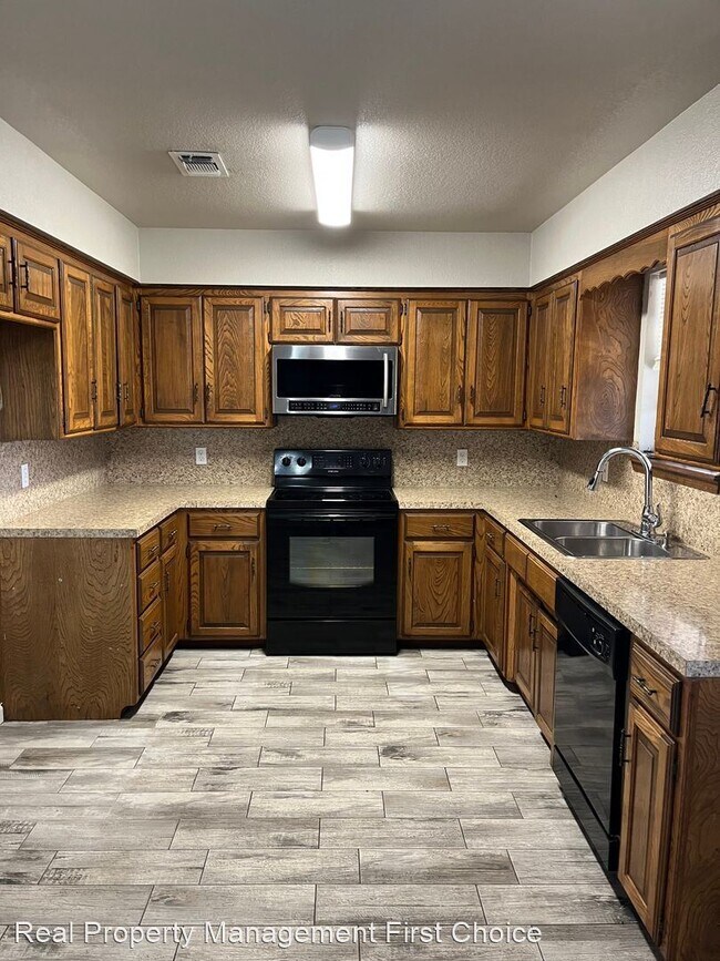 Foto del edificio - 3 br, 2 bath House - 8529 Harvard Ave