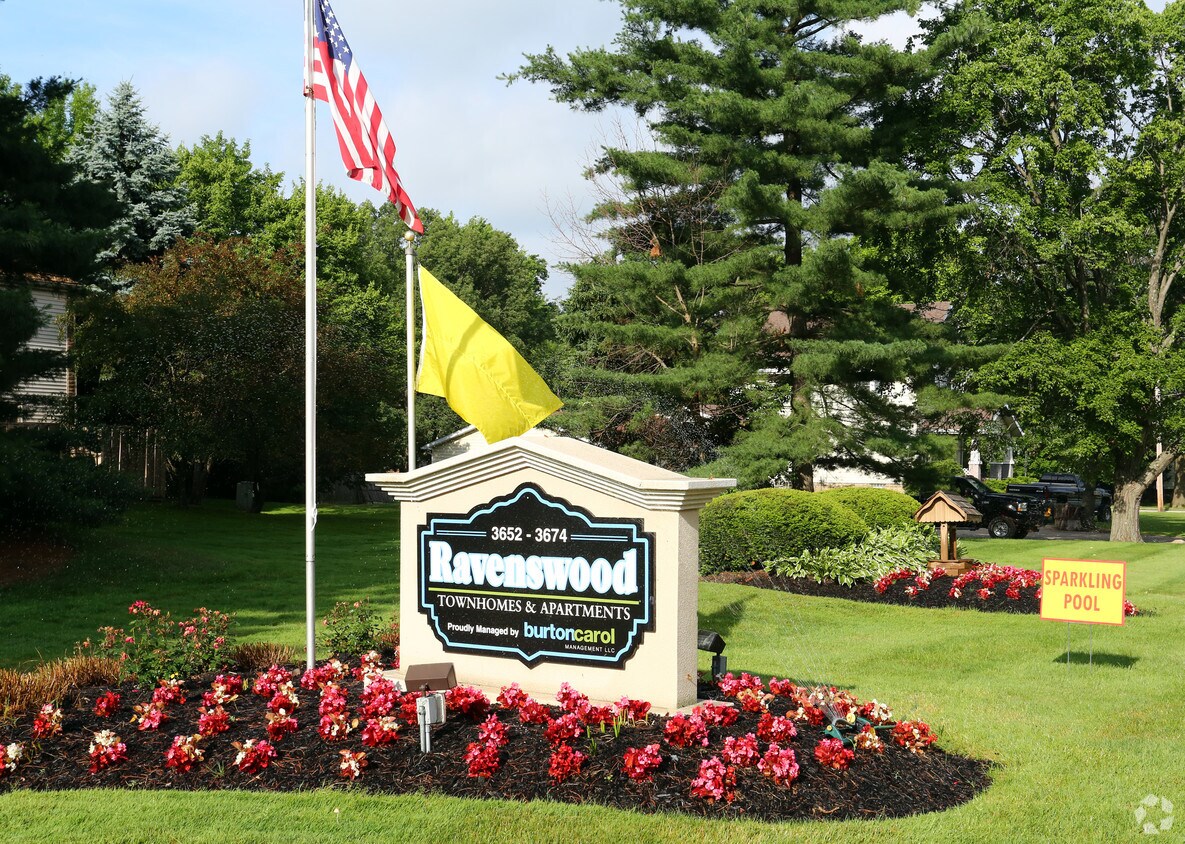 Ravenswood Apartments and Townhomes Alquileres en Stow, OH