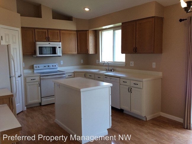 Building Photo - 1325 56th St SE