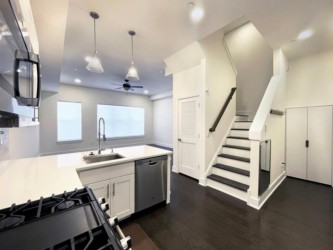Photo - 514 W Montgomery Ave (Philadelphia, PA)