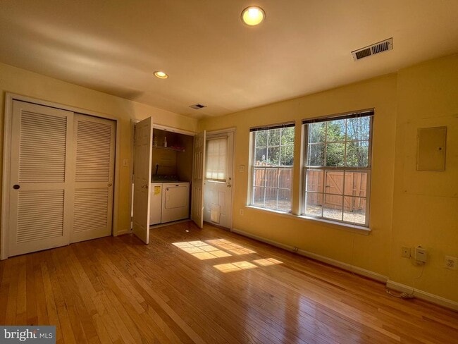 Building Photo - 12914 Titania Way