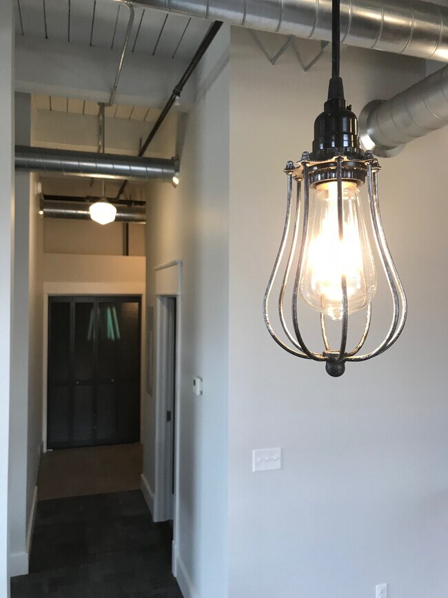 Foto del edificio - 210 N Walnut St